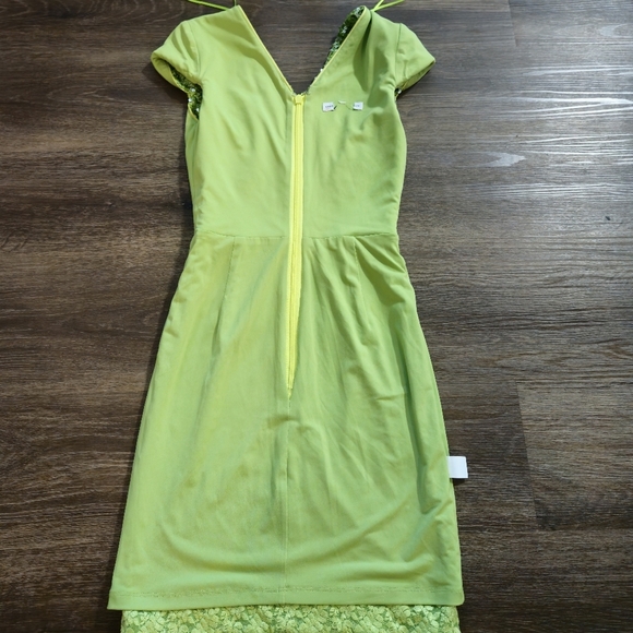 DRESS THE POPULATION Zoe V-Neck Green Sequin Bodycon Mini  Dress - Picture 11 of 15